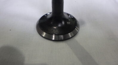 シリンダーヘッドのバルブ研磨及びシートリング研磨