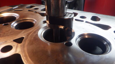 シリンダーヘッドのバルブ研磨及びシートリング研磨 その2